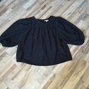 Super cute black blouse